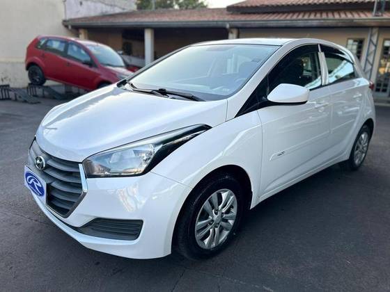 HYUNDAI HB20 1.0 COMFORT 12V FLEX 4P MANUAL
